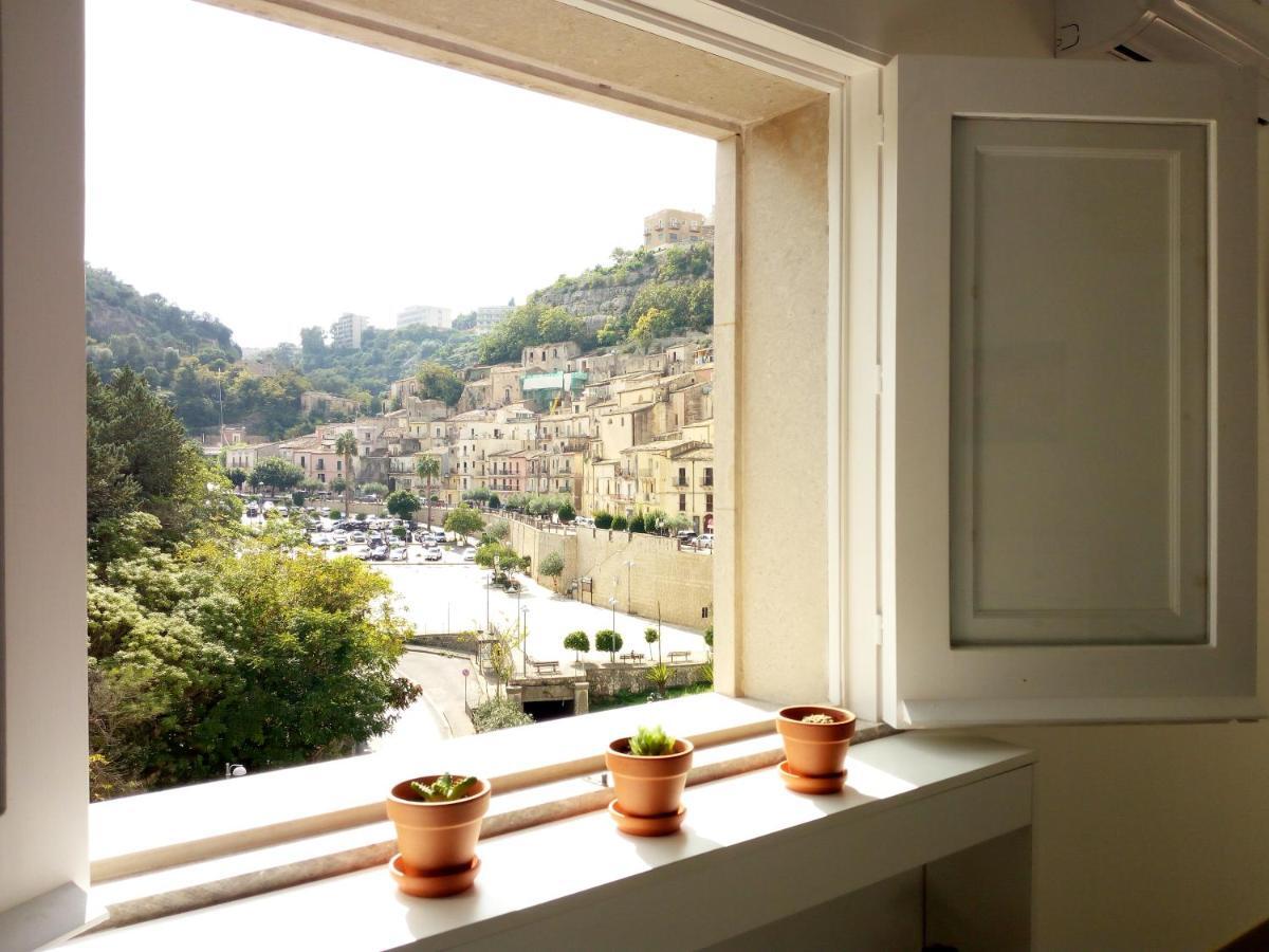 Aquila Sveva Domus Villa Ragusa Bagian luar foto