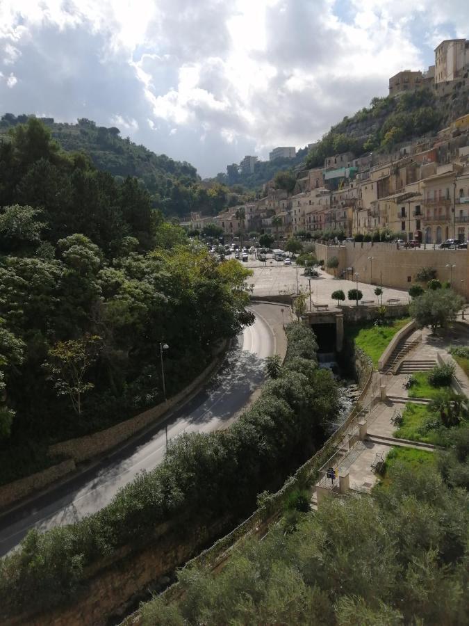 Aquila Sveva Domus Villa Ragusa Bagian luar foto