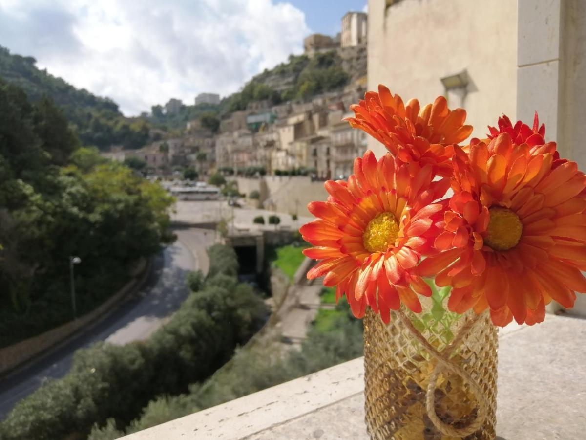 Aquila Sveva Domus Villa Ragusa Bagian luar foto
