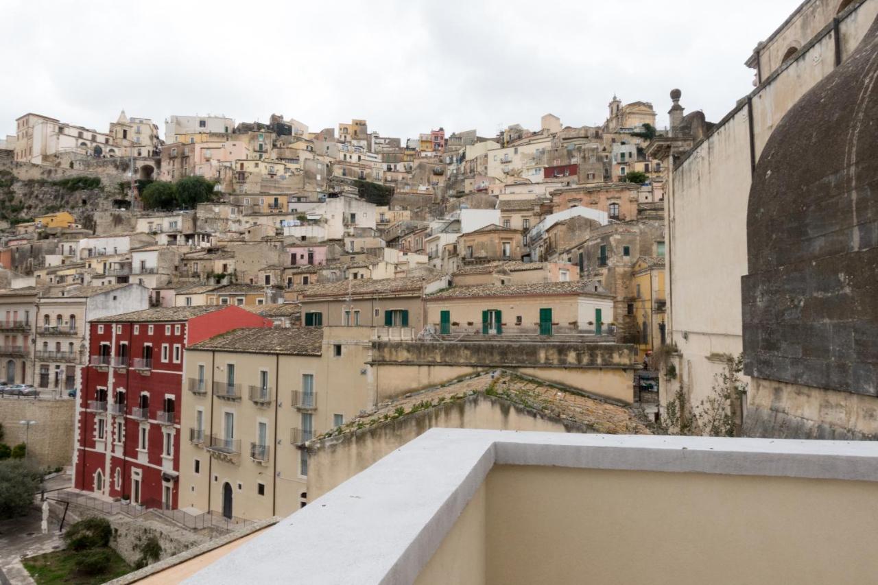 Aquila Sveva Domus Villa Ragusa Bagian luar foto